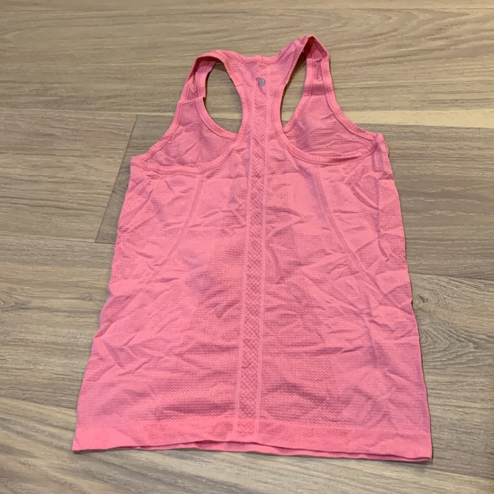 Lululemon tank - Picture 2 of 4
